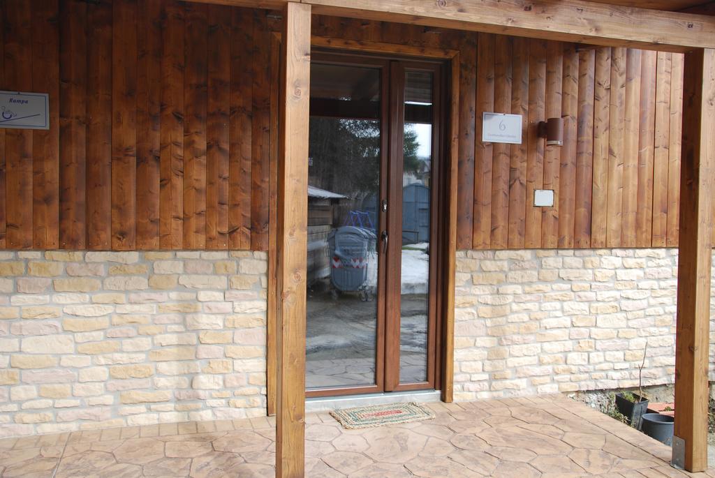 Guest House Caracas Lorica Exterior photo